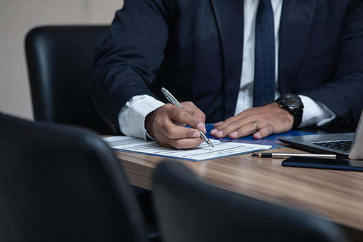 Notary signing documents